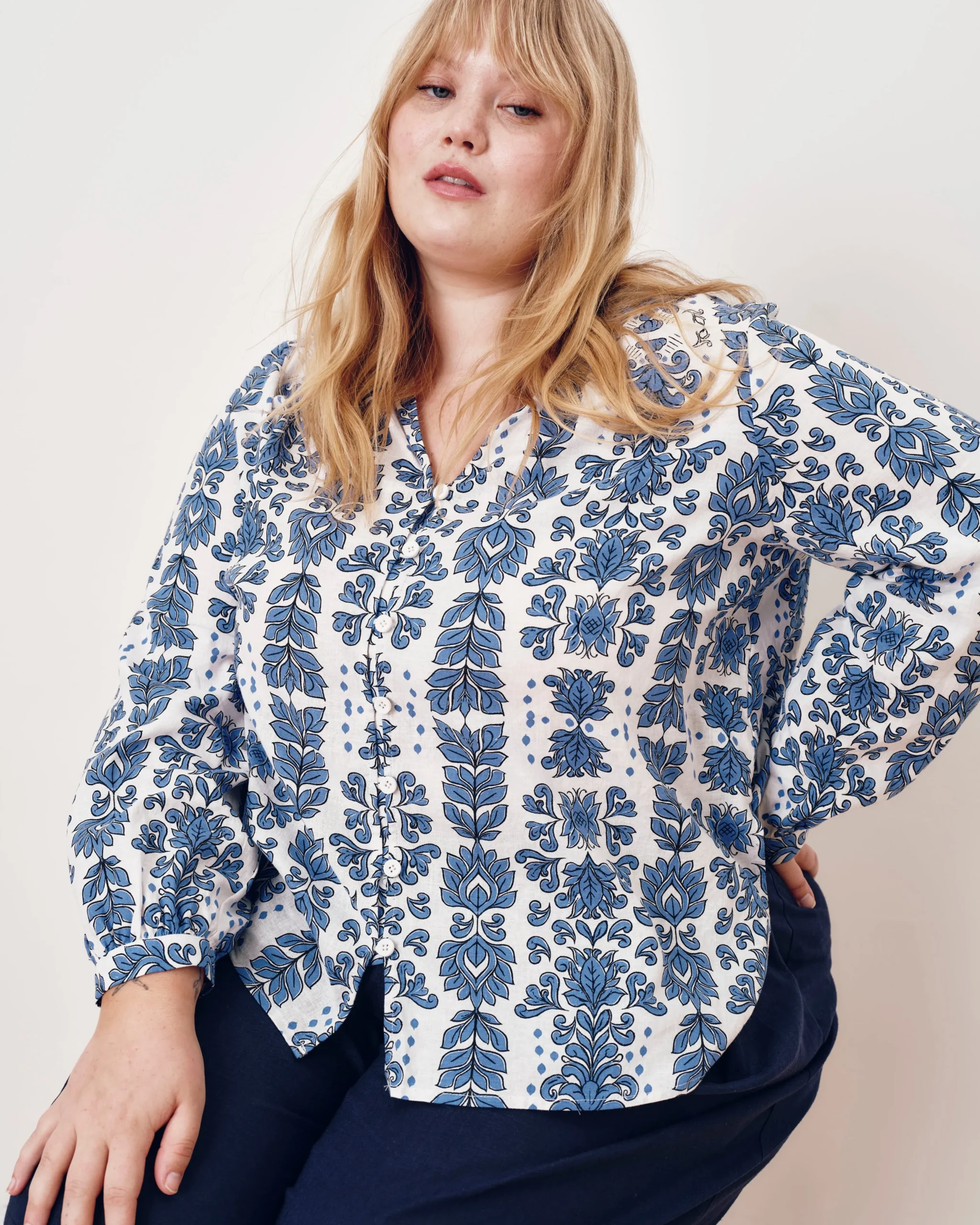 Avalon Linen Blend Blouse Rococo Beach Print