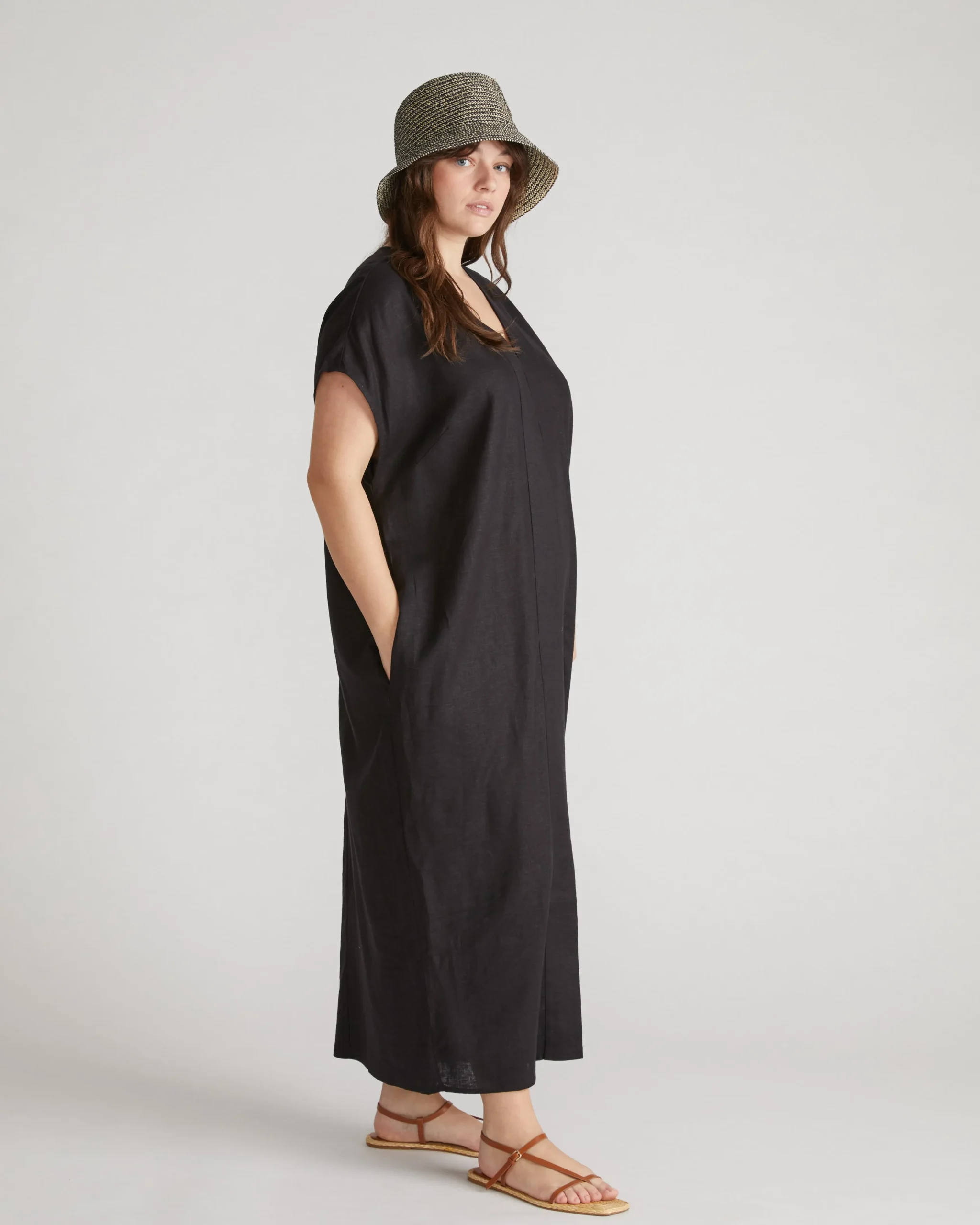 Cabana Linen Blend Kaftan Black