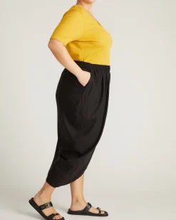 Classic V-Neck Ribbed Tee Goldenrod
