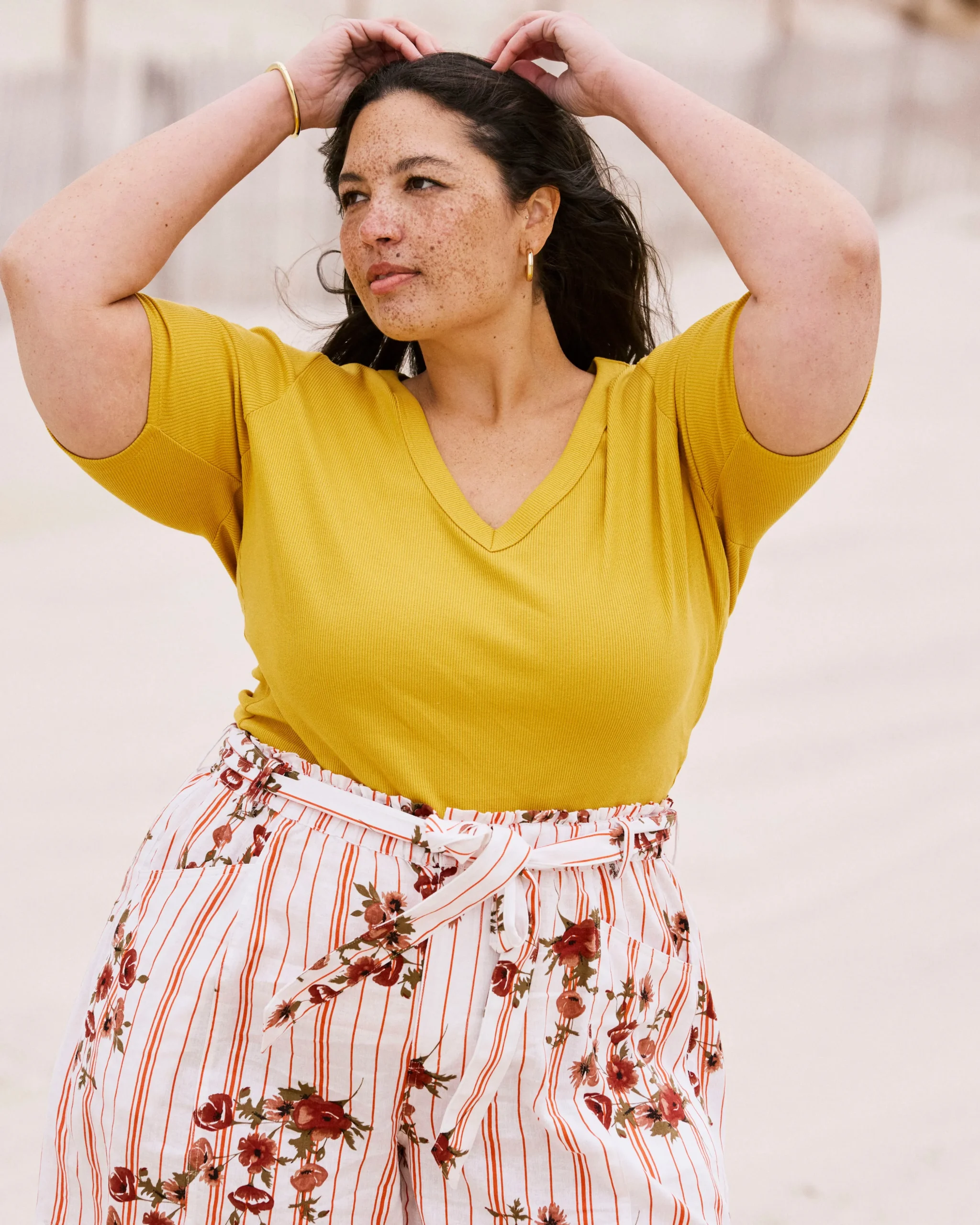 Classic V-Neck Ribbed Tee Goldenrod
