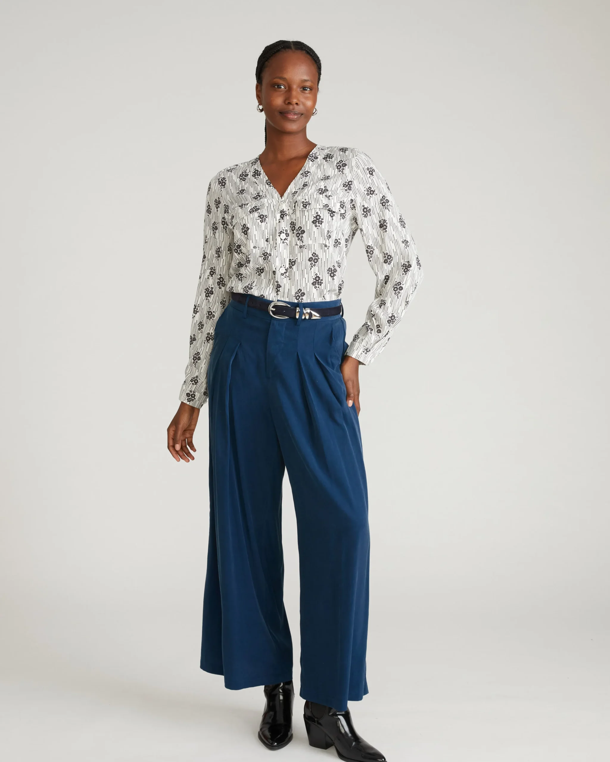 Cooling Stretch Cupro Button-Down Blouse Vintage Daydream Print