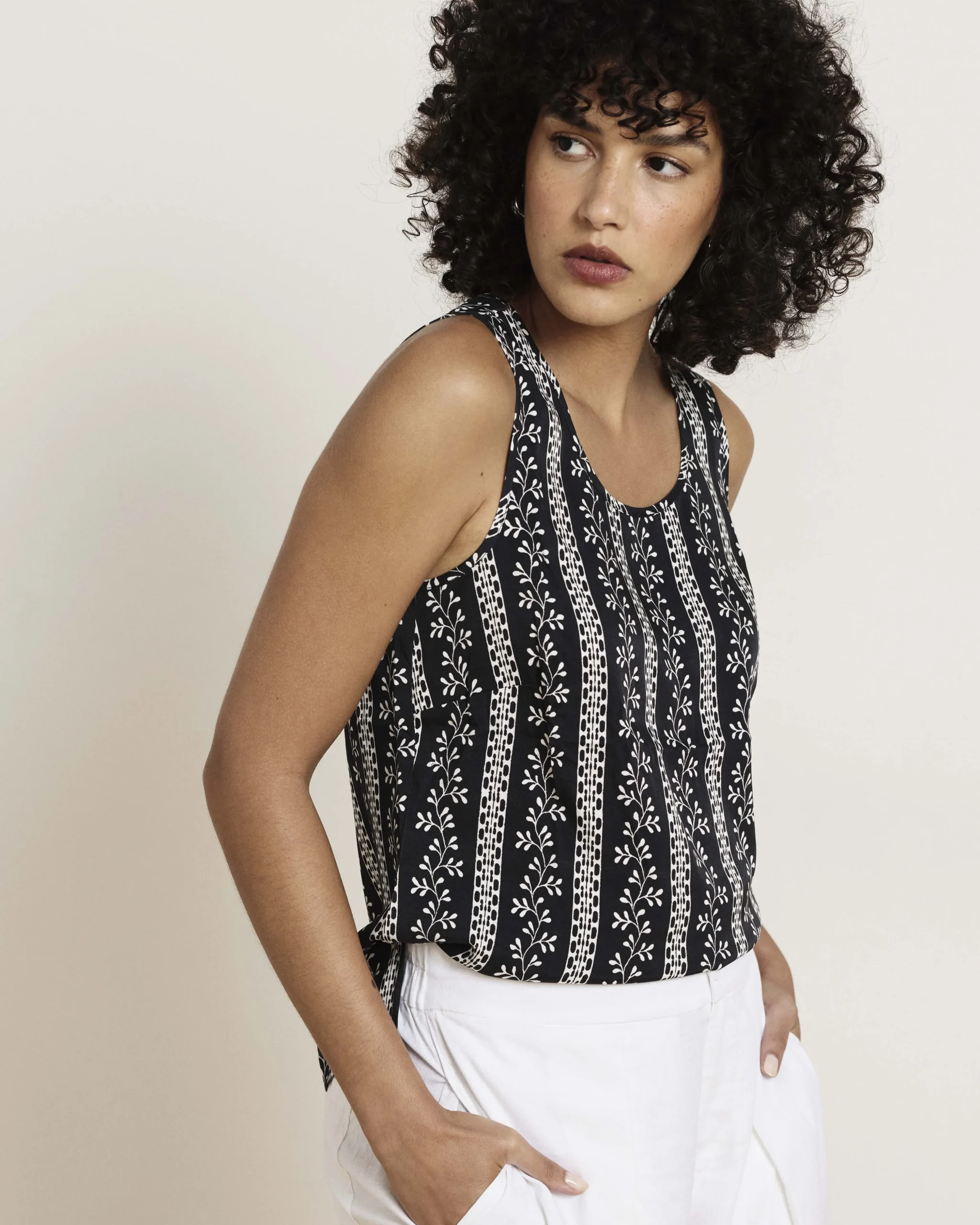 Cooling Stretch Cupro Tank Florentine Print