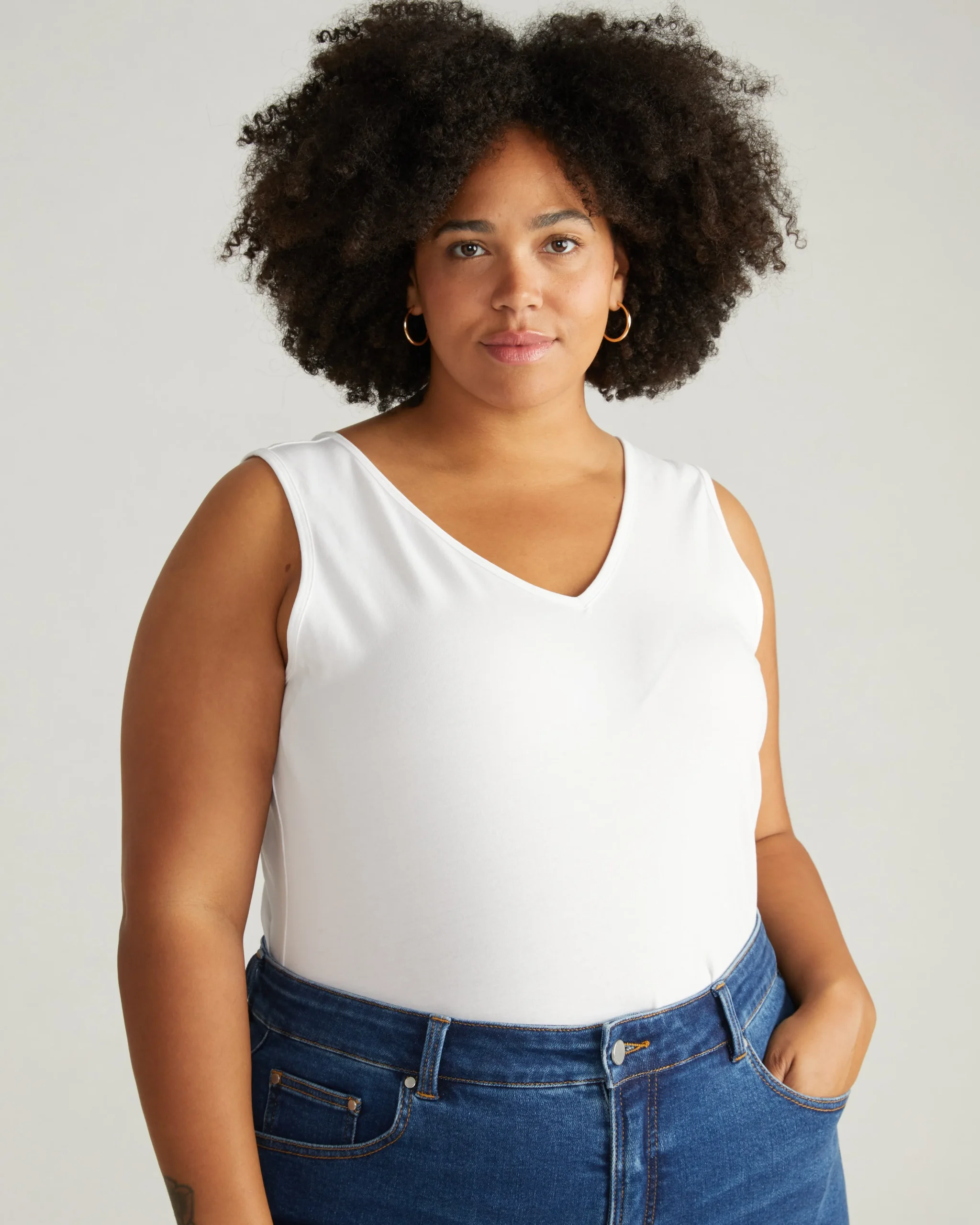 Double V Tank White