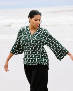 Elio V-Neck Linen Blend Top Green Trellis Print