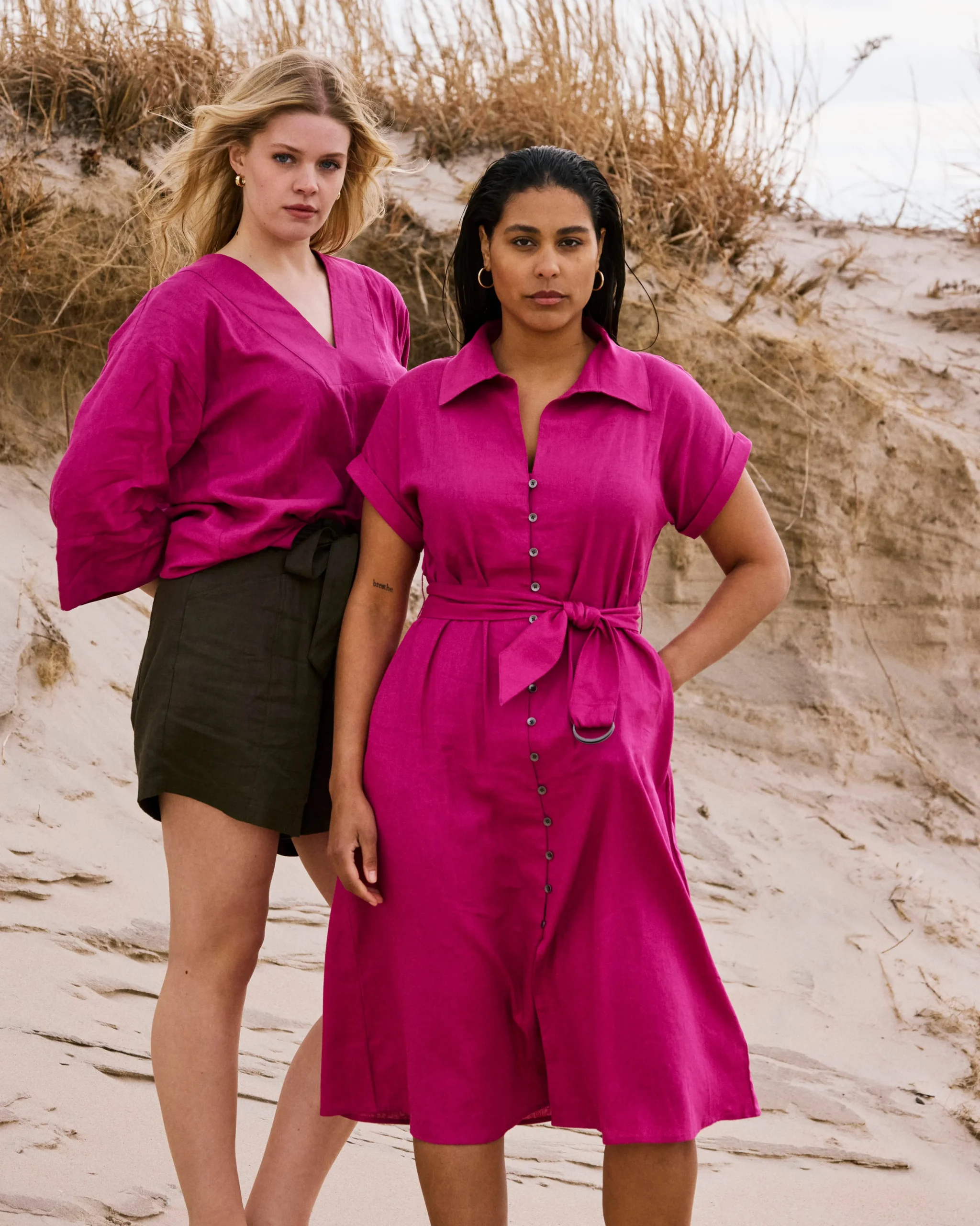 Elio V-Neck Linen Blend Top Hyper Pink
