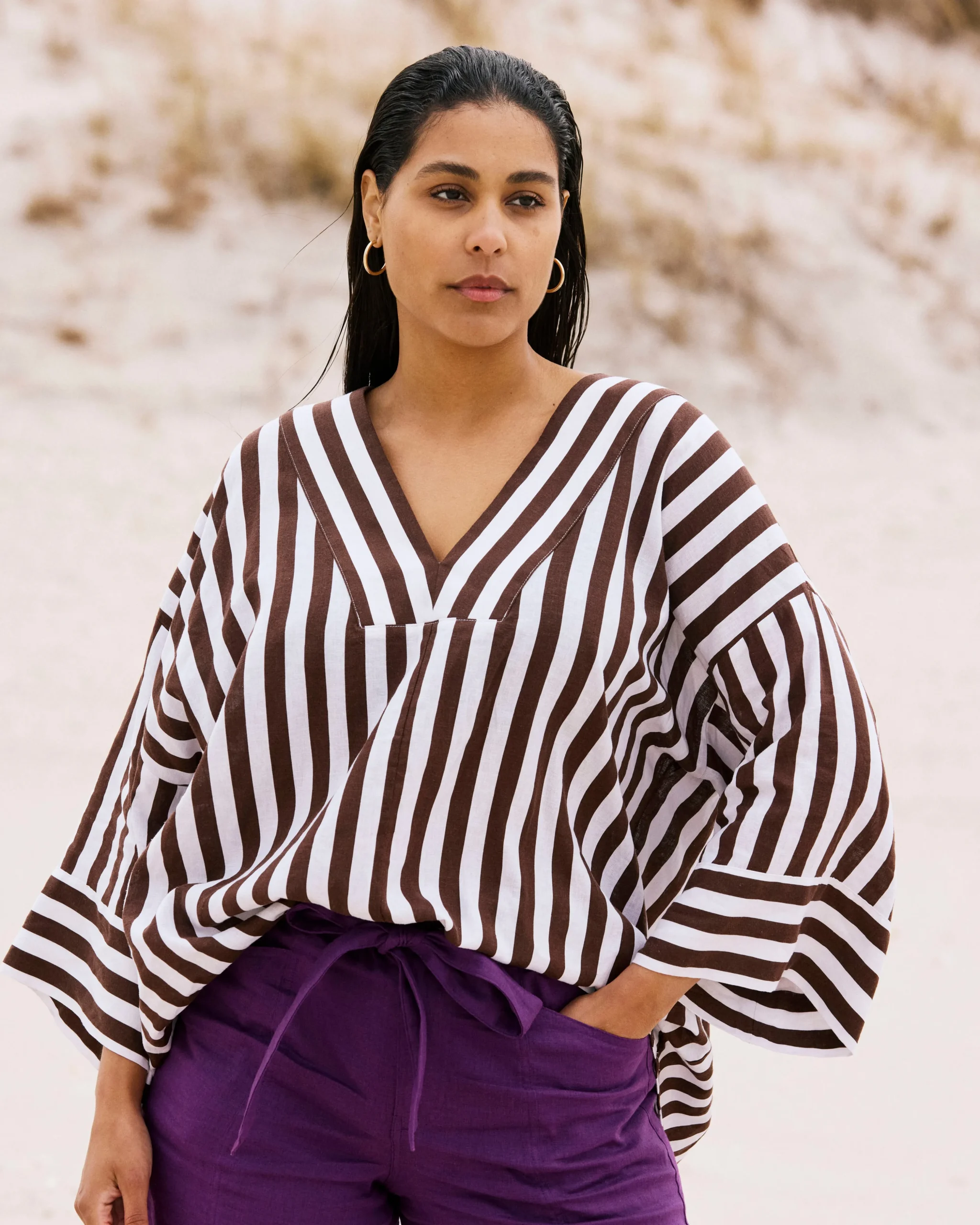 Elio V-Neck Linen Blend Top Peppercorn Stripe