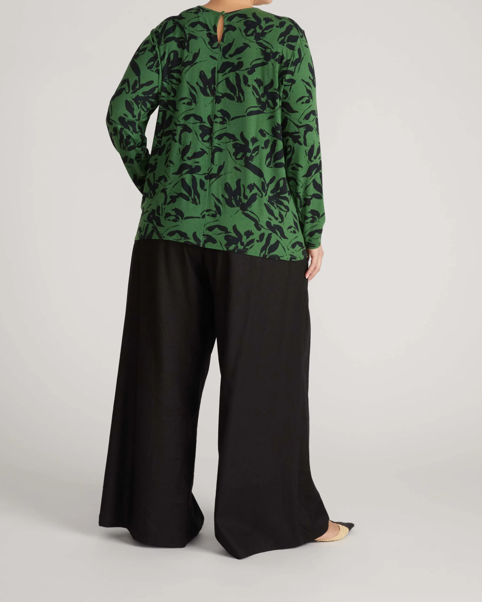 Joan Liquid Jersey Long Sleeve Top Green Sgraffito Print
