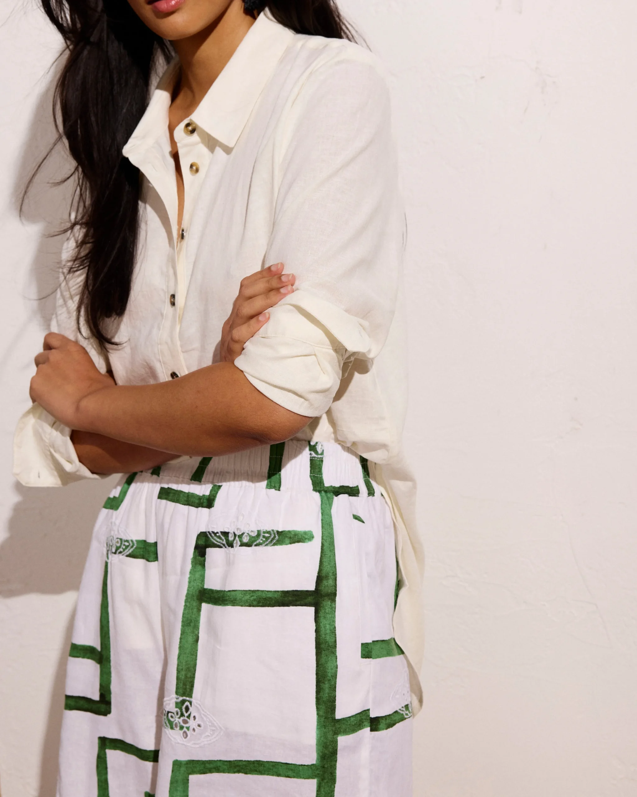 Juniper Linen Blend Easy Pull-On Shorts Green Paint Print