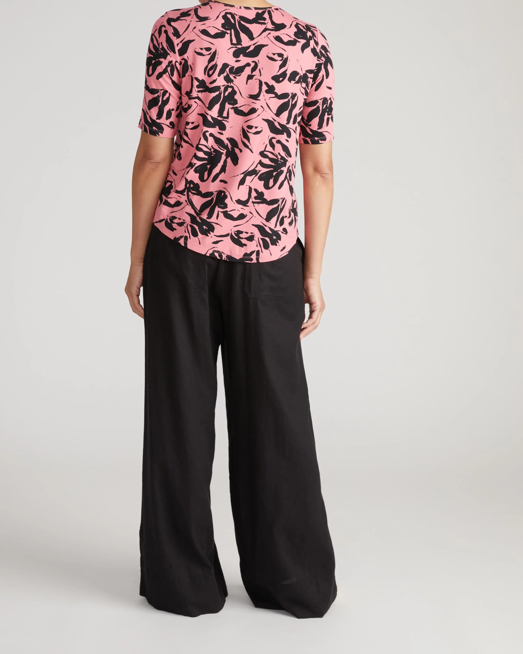 Lily Liquid Jersey Crew Neck Stovepipe Tee Pink Sgraffito Print