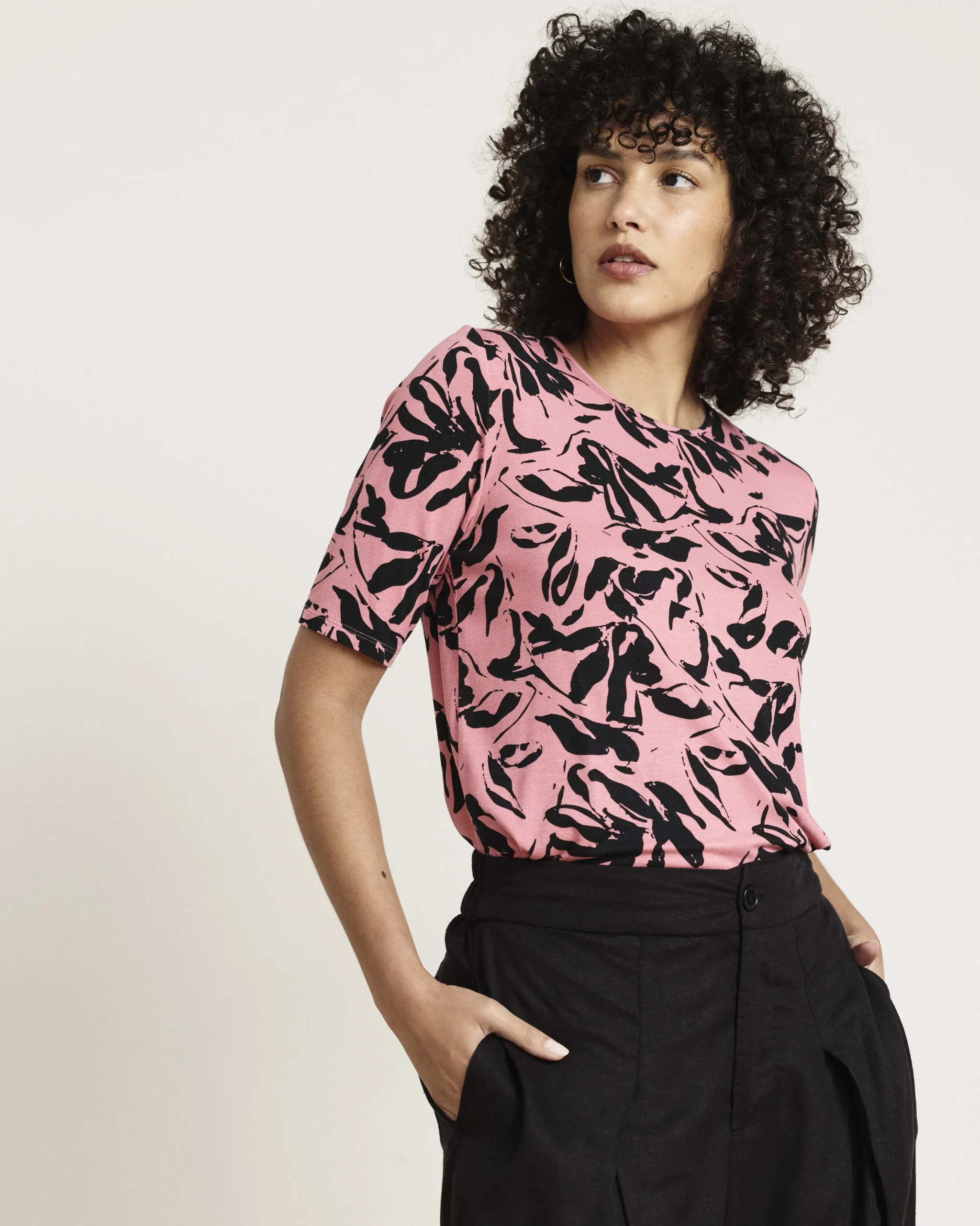 Lily Liquid Jersey Crew Neck Stovepipe Tee Pink Sgraffito Print