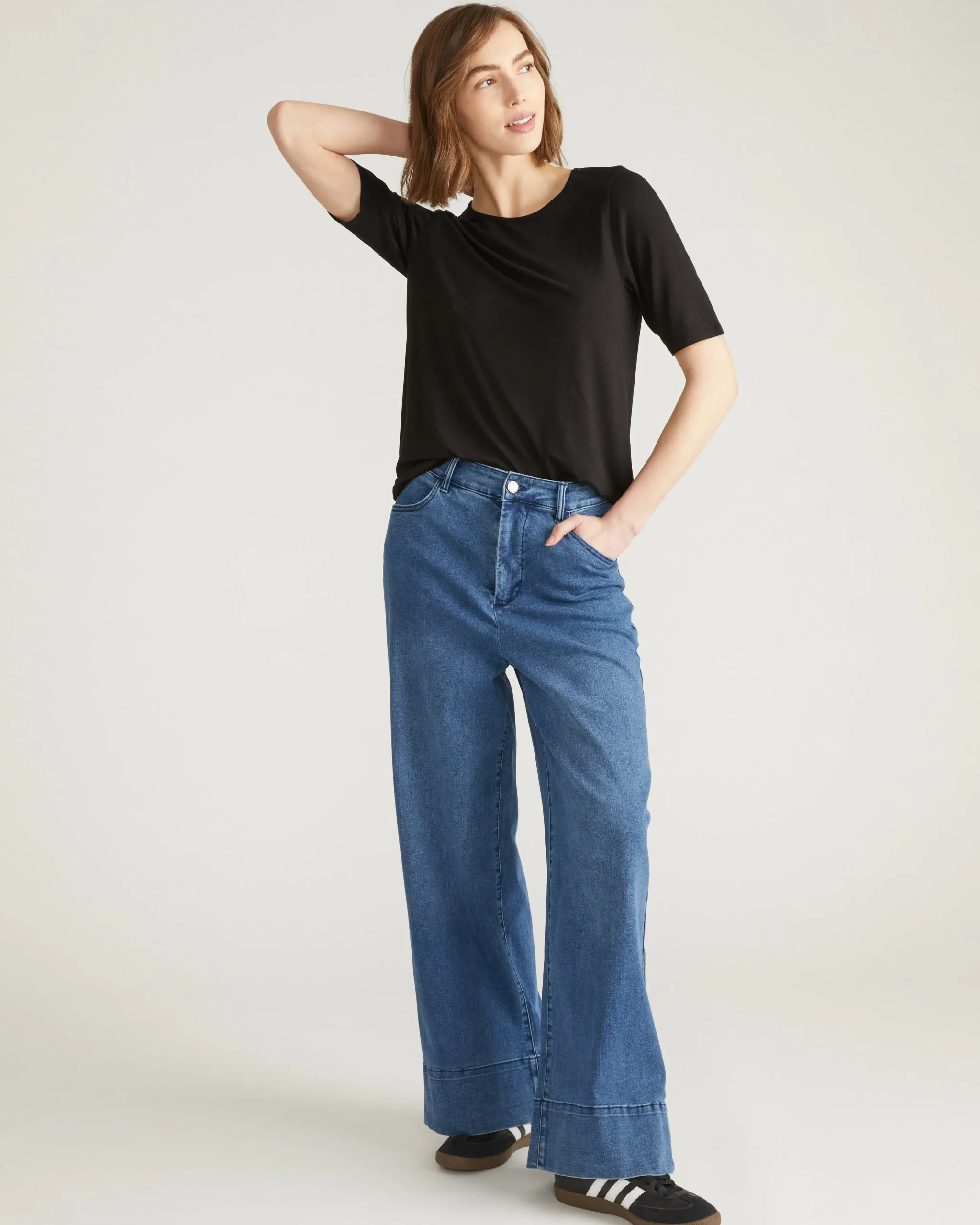 Lily Liquid Jersey Crew Neck Stovepipe Tee Black