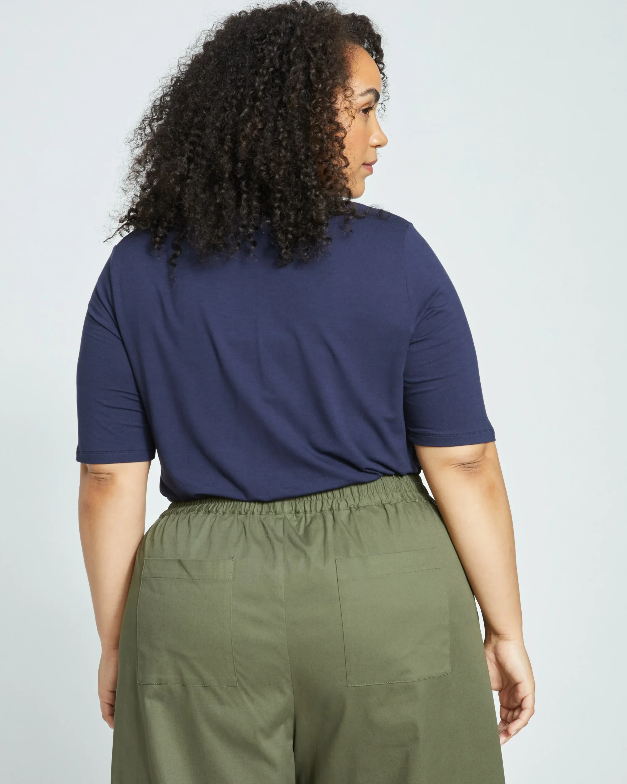 Lily Liquid Jersey V-Neck Stovepipe Tee Midnight