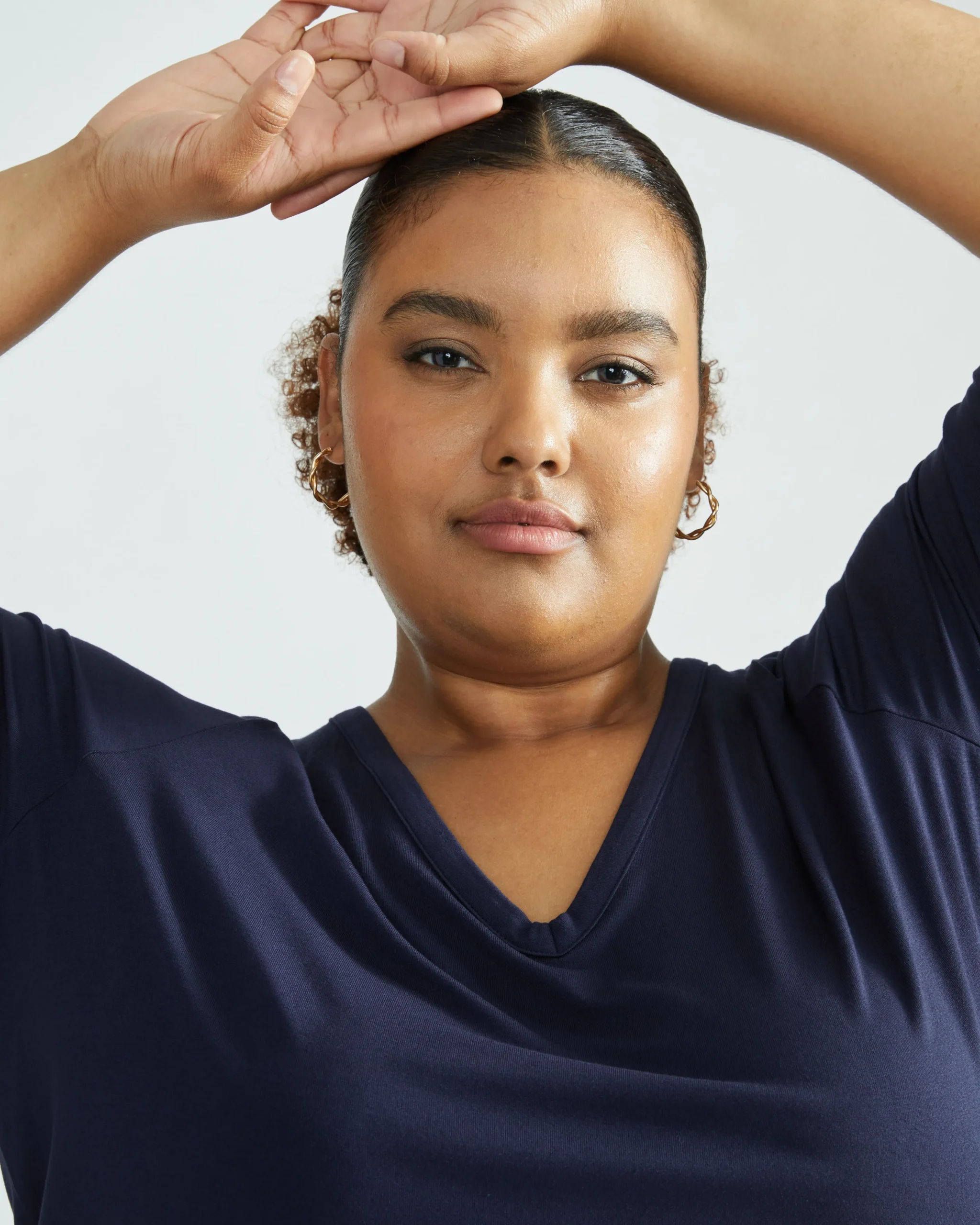 Lily Liquid Jersey V-Neck Stovepipe Tee Midnight