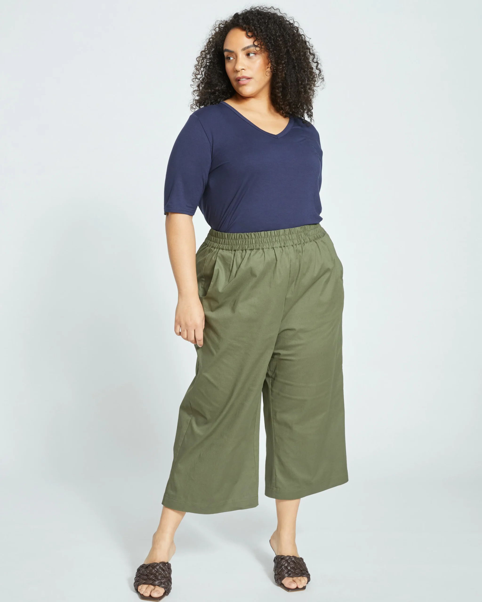Lily Liquid Jersey V-Neck Stovepipe Tee Midnight