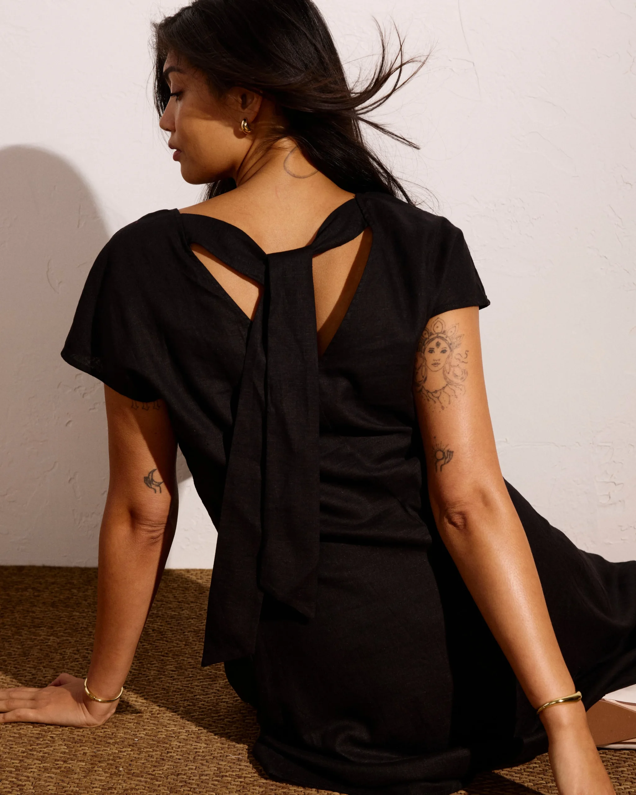 Louvre Bow Back Linen Blend Dress Black