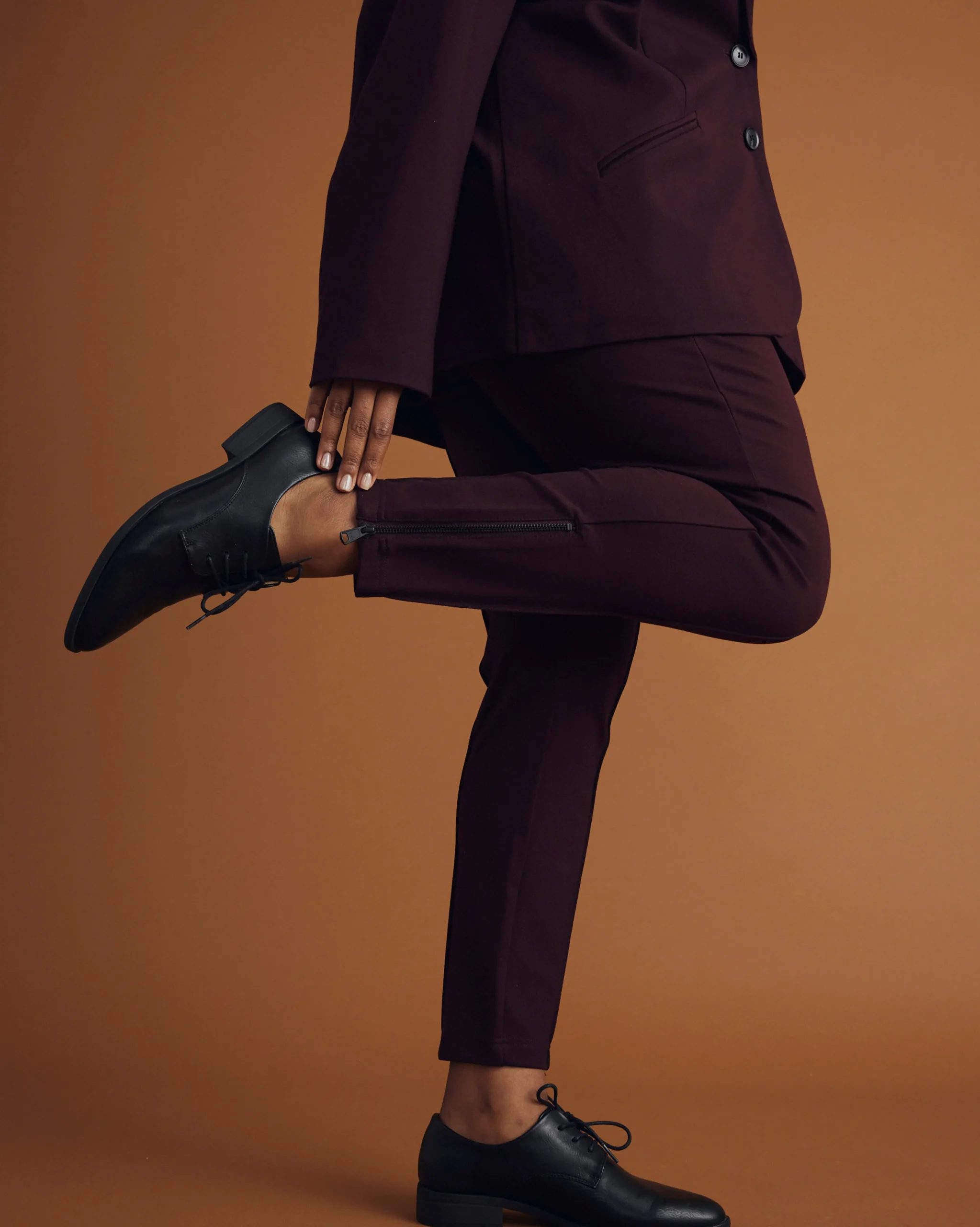 Moro Pocket Signature Ponte Pants Black Cherry