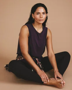 Next-to-Naked Pocket Legging Deep Brown