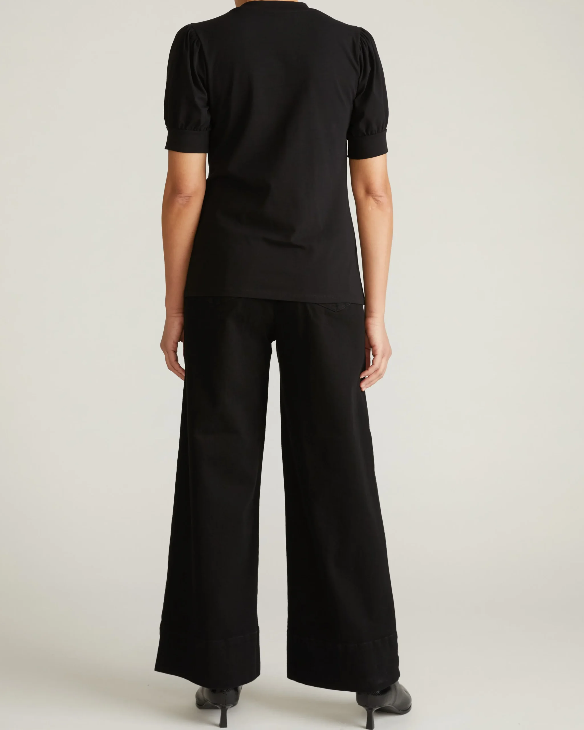 Pouf Sleeve Tee Black