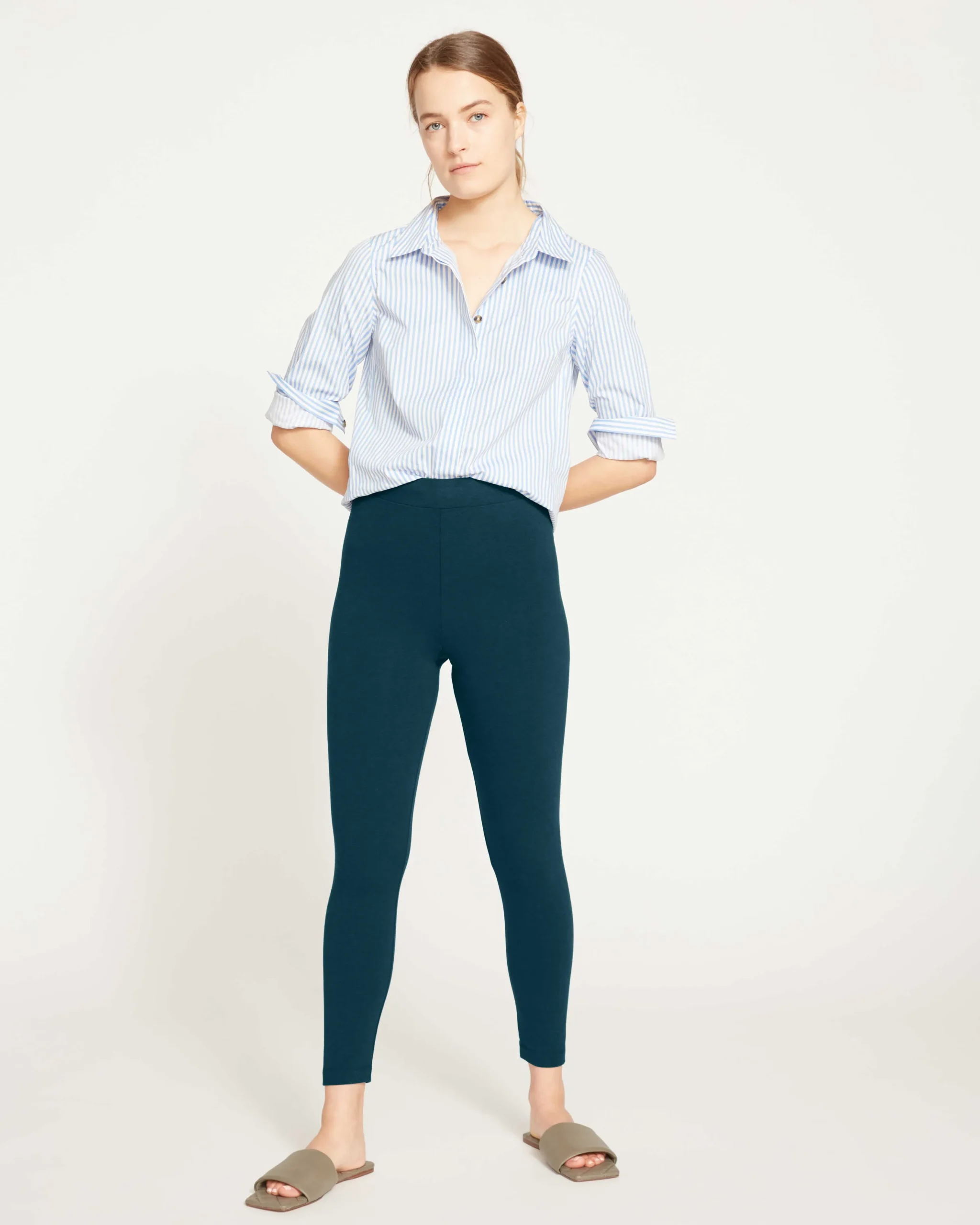 Roya Cropped Leggings 23 Inch Deep Sea