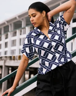 Sandy Short Sleeve Stretch Linen Blend Shirt Geometrica Print