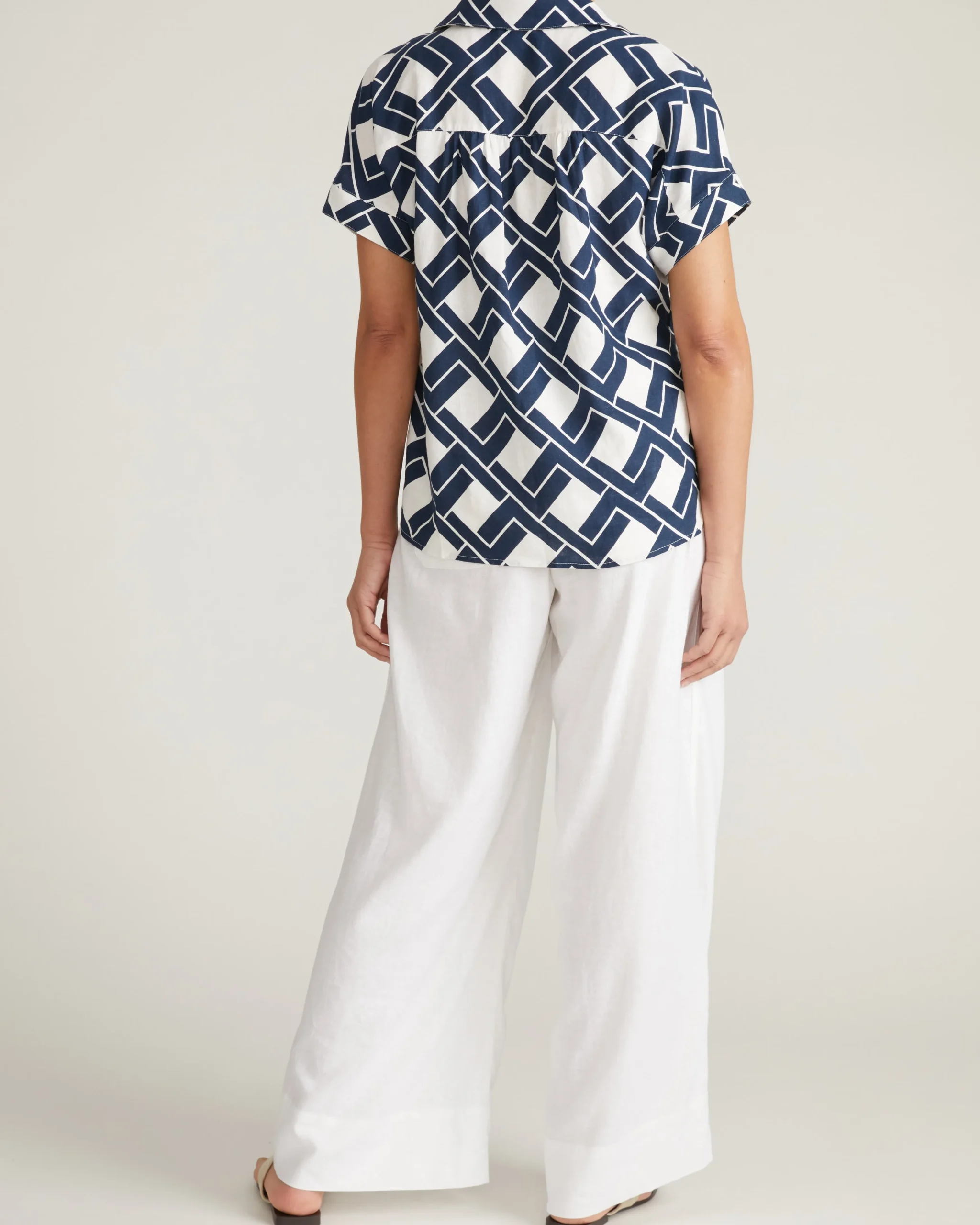 Sandy Short Sleeve Stretch Linen Blend Shirt Geometrica Print