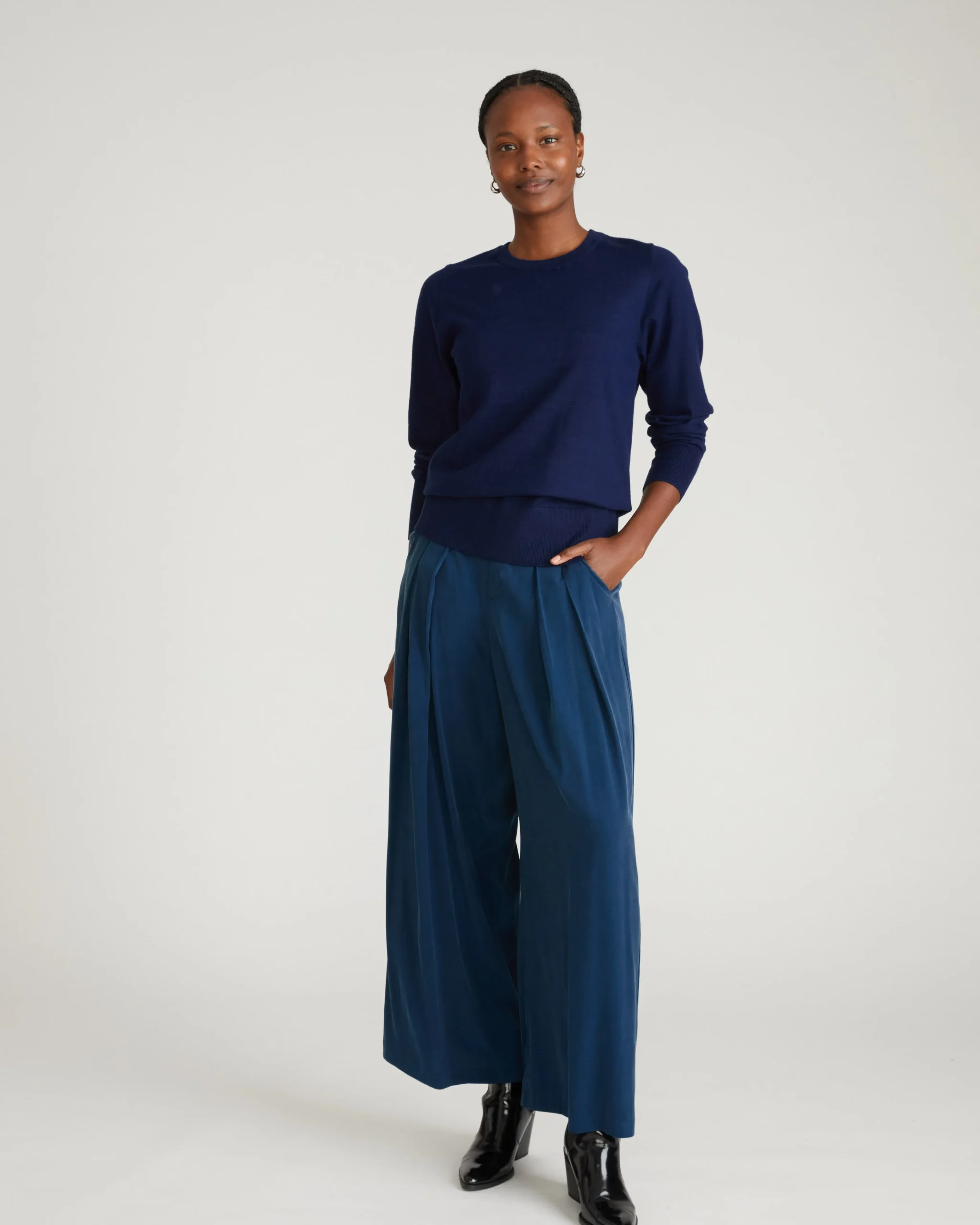 Savvy Fine Knit Crew Sweater Midnight