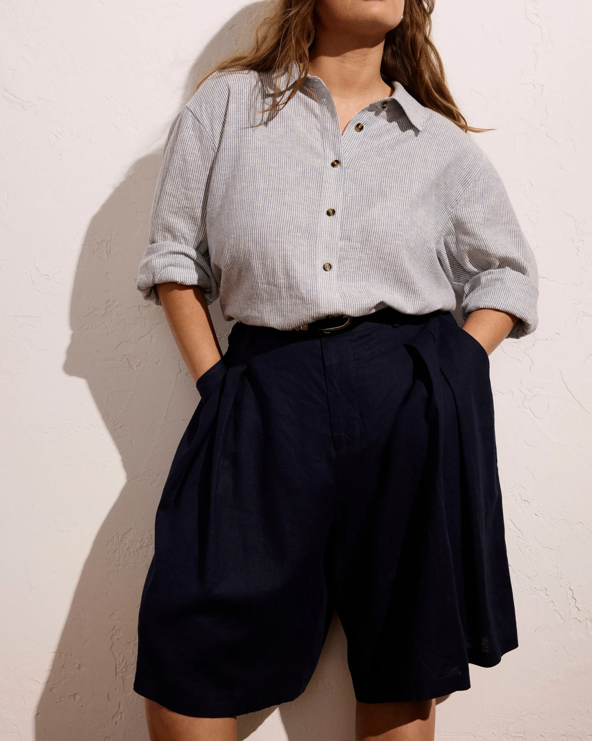 Seaport Tailored Linen Blend Short Navy
