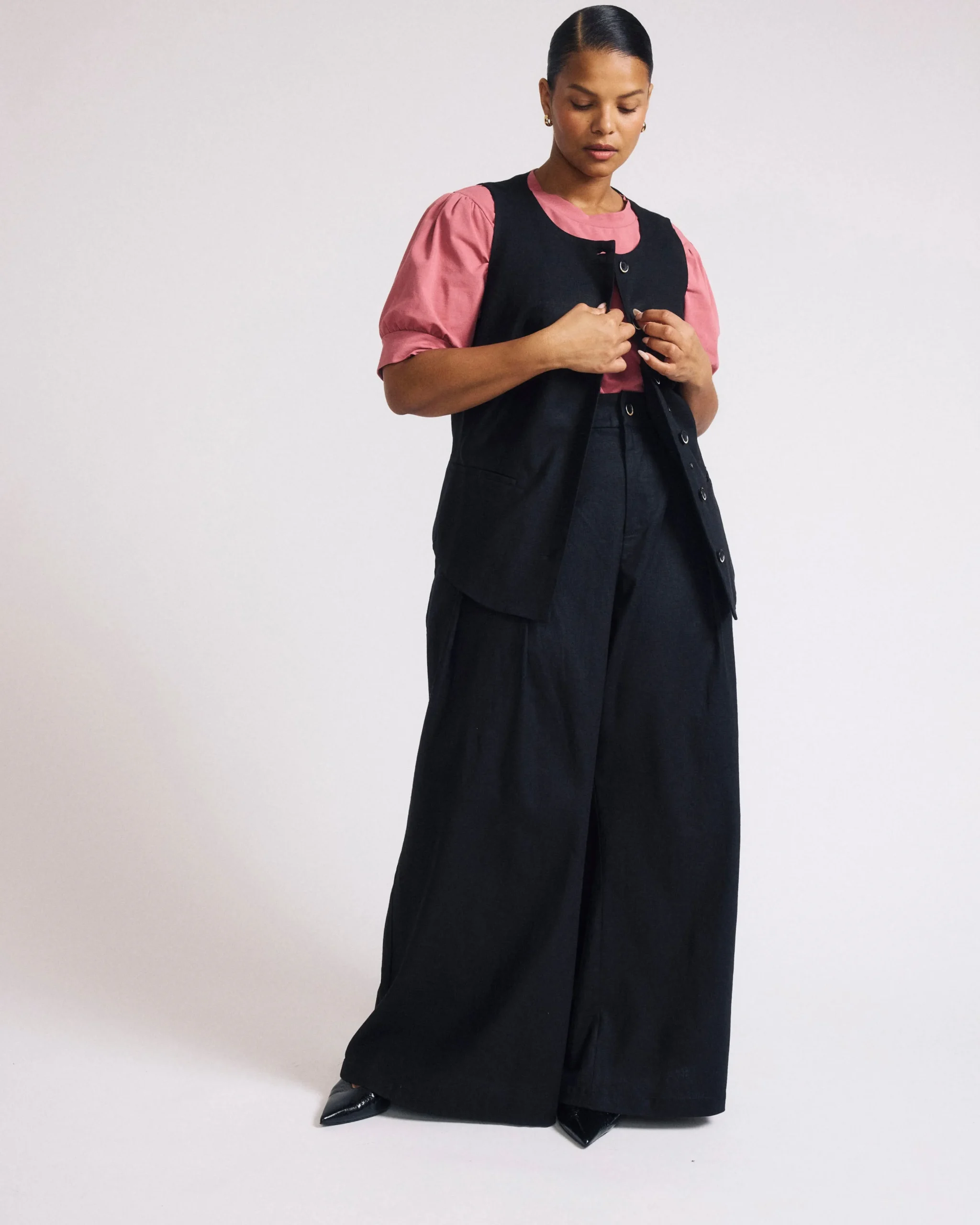 Tamsin Stretch Linen Blend Vest Black