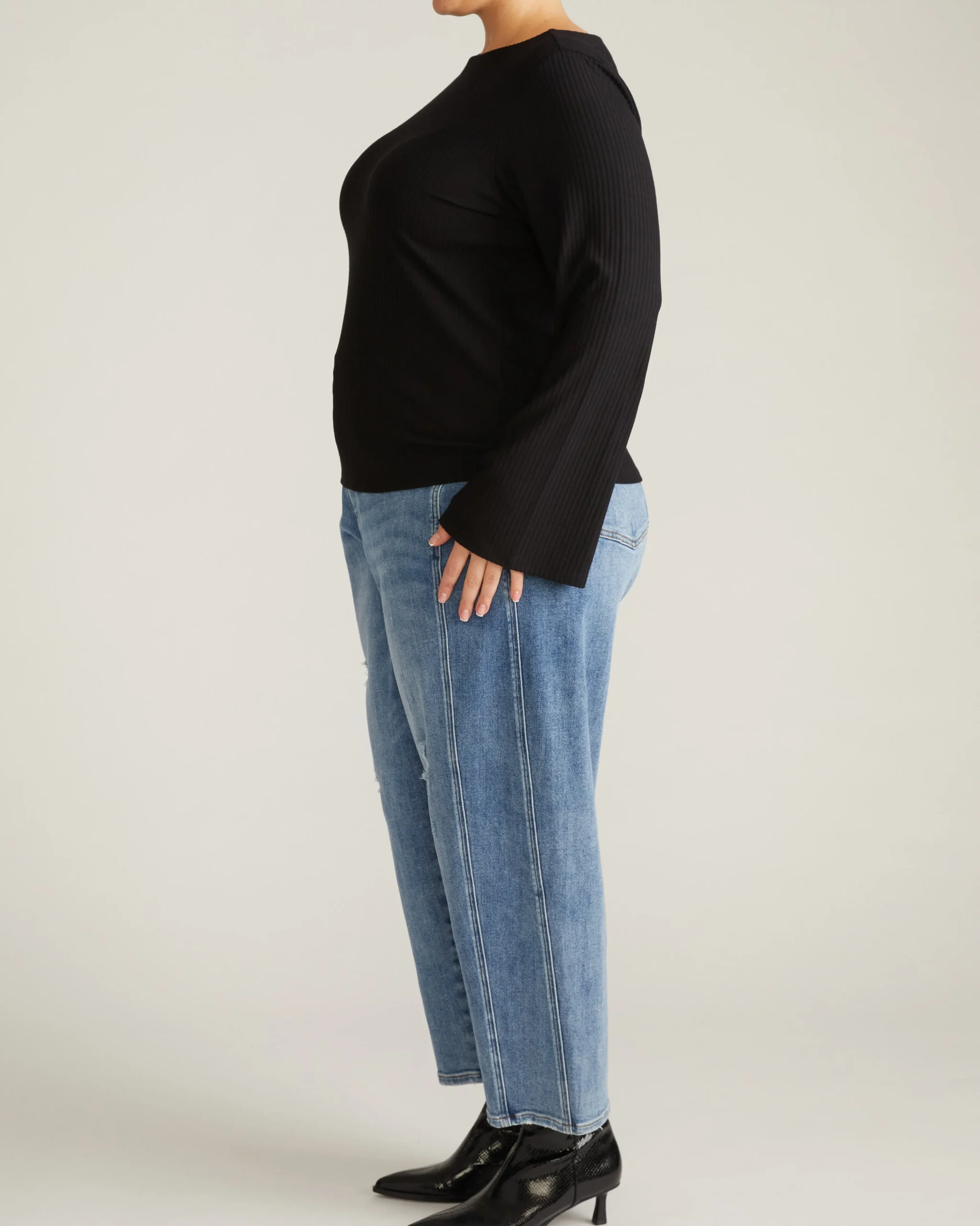 Yasmin Flare Sleeve Ribbed Top Black
